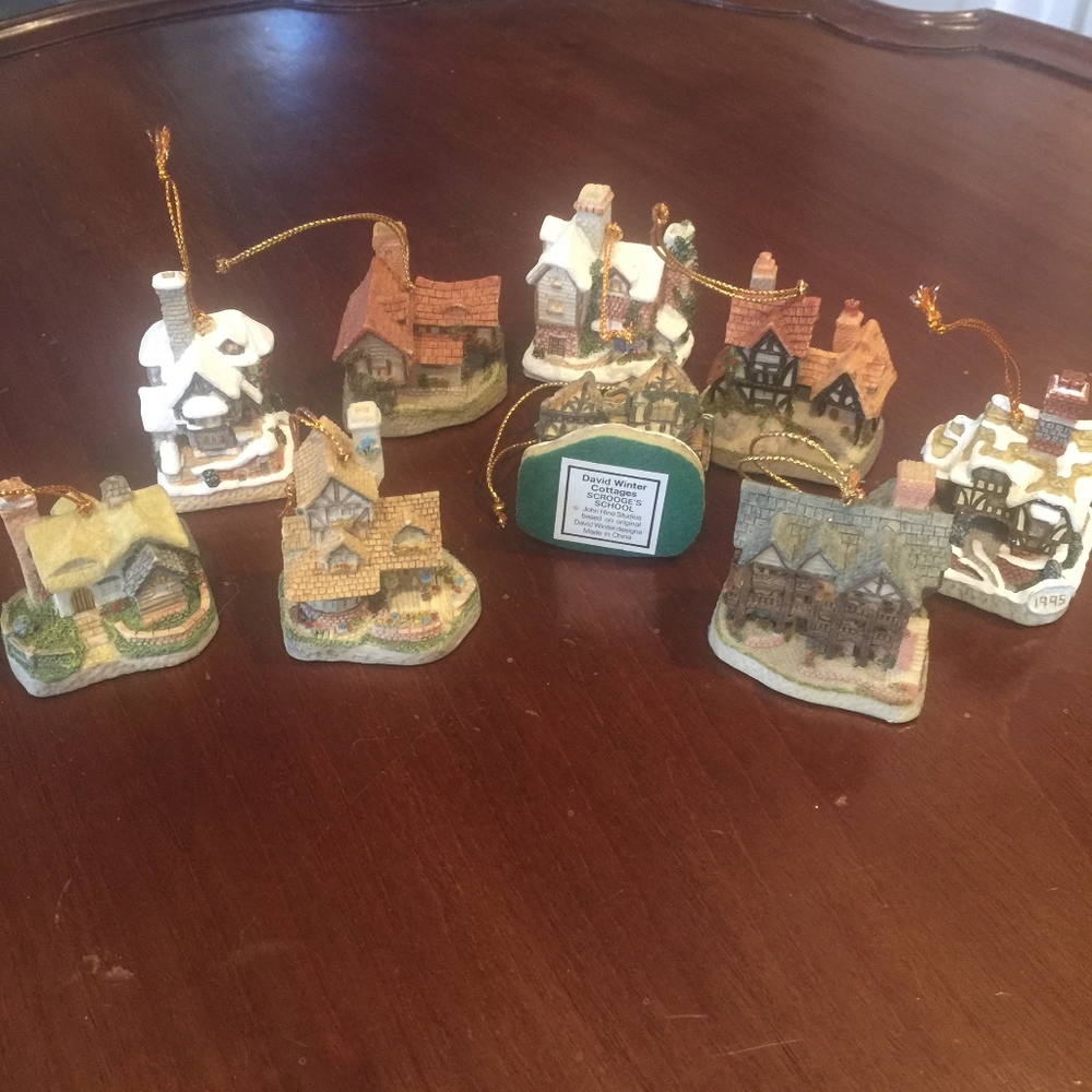 David Winter Cottages Miniatures Set